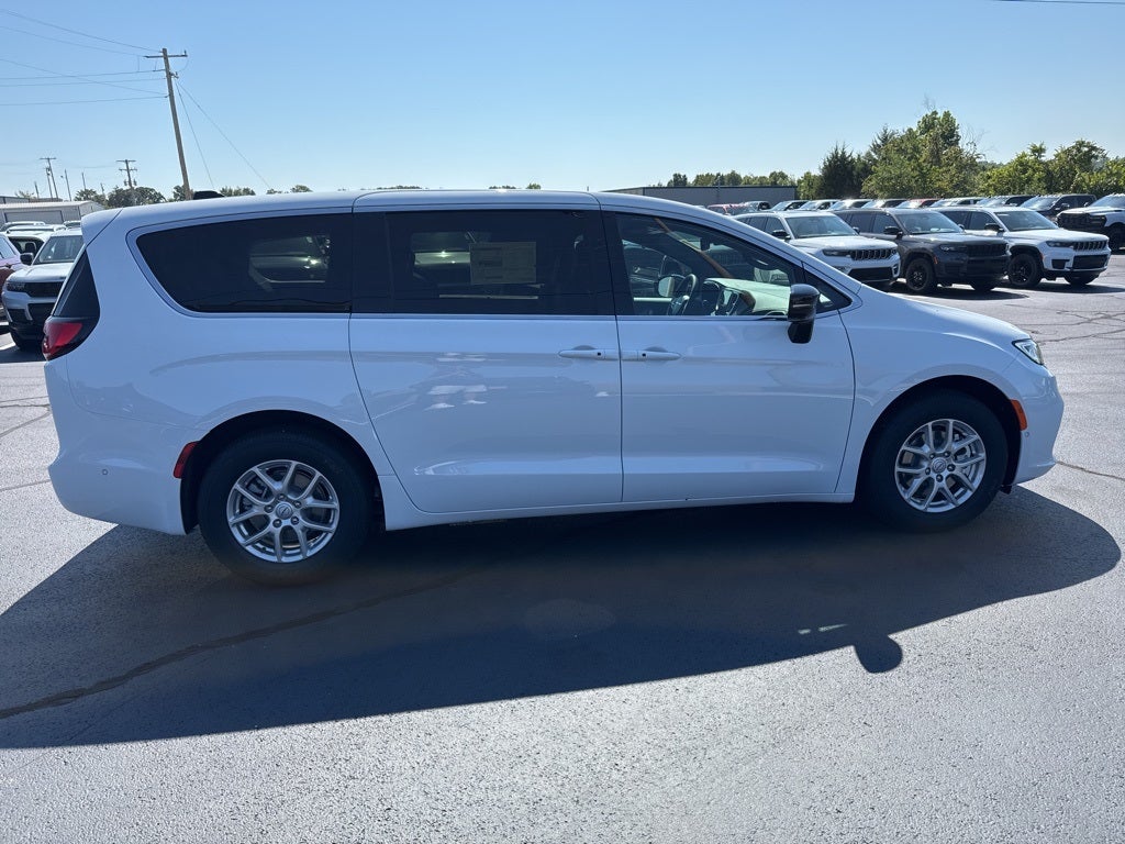 2025 Chrysler Pacifica PACIFICA SELECT