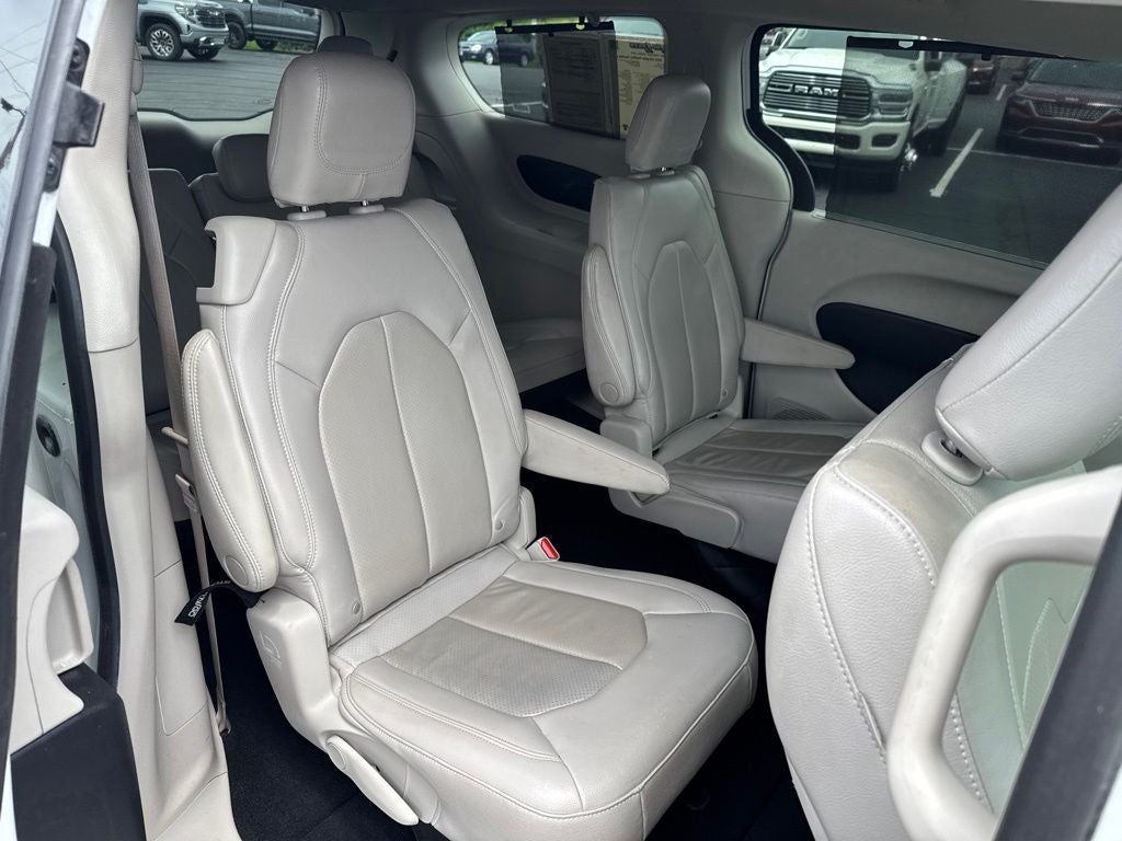 2021 Chrysler Pacifica Touring L