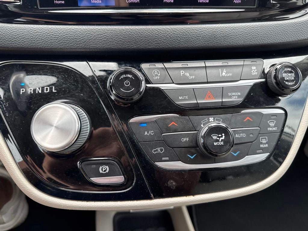 2021 Chrysler Pacifica Touring L