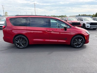 2027 Chrysler Pacifica PACIFICA SELECT