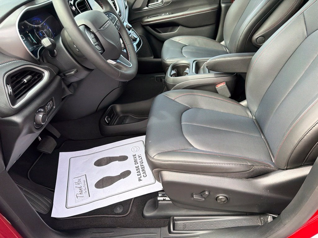 2027 Chrysler Pacifica PACIFICA SELECT