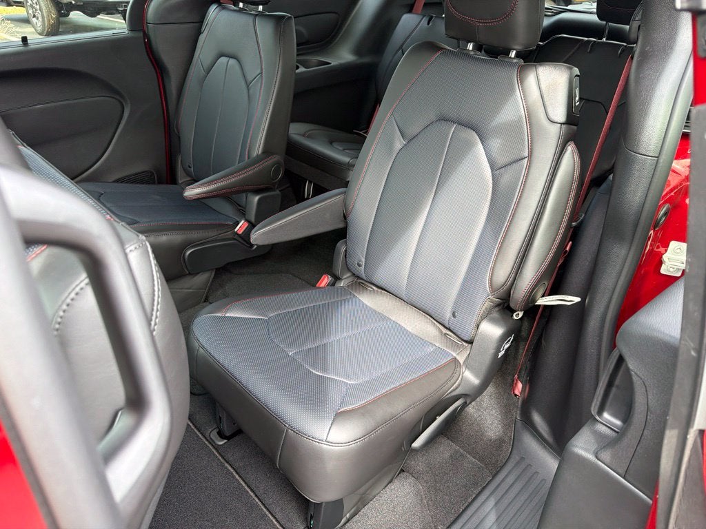 2027 Chrysler Pacifica PACIFICA SELECT