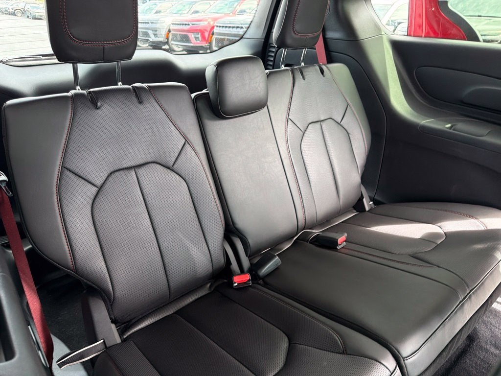 2027 Chrysler Pacifica PACIFICA SELECT