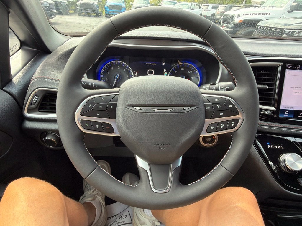 2027 Chrysler Pacifica PACIFICA SELECT