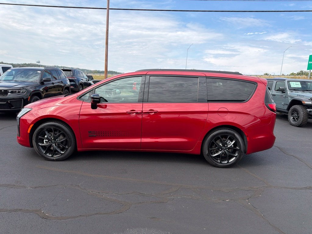 2027 Chrysler Pacifica PACIFICA SELECT