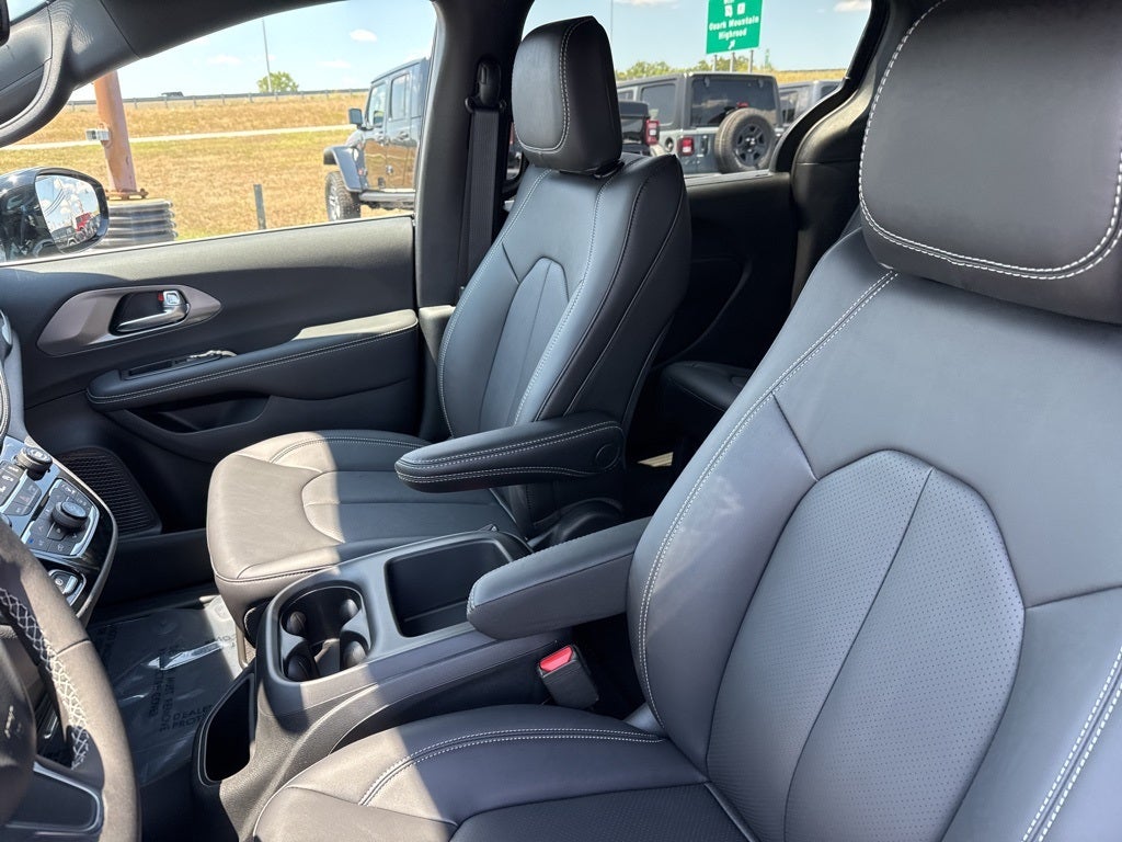 2025 Chrysler Pacifica PACIFICA SELECT