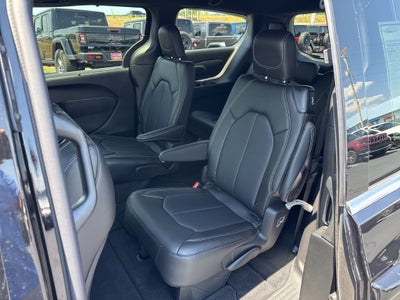 2025 Chrysler Pacifica PACIFICA SELECT