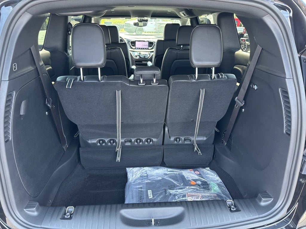 2025 Chrysler Pacifica PACIFICA SELECT