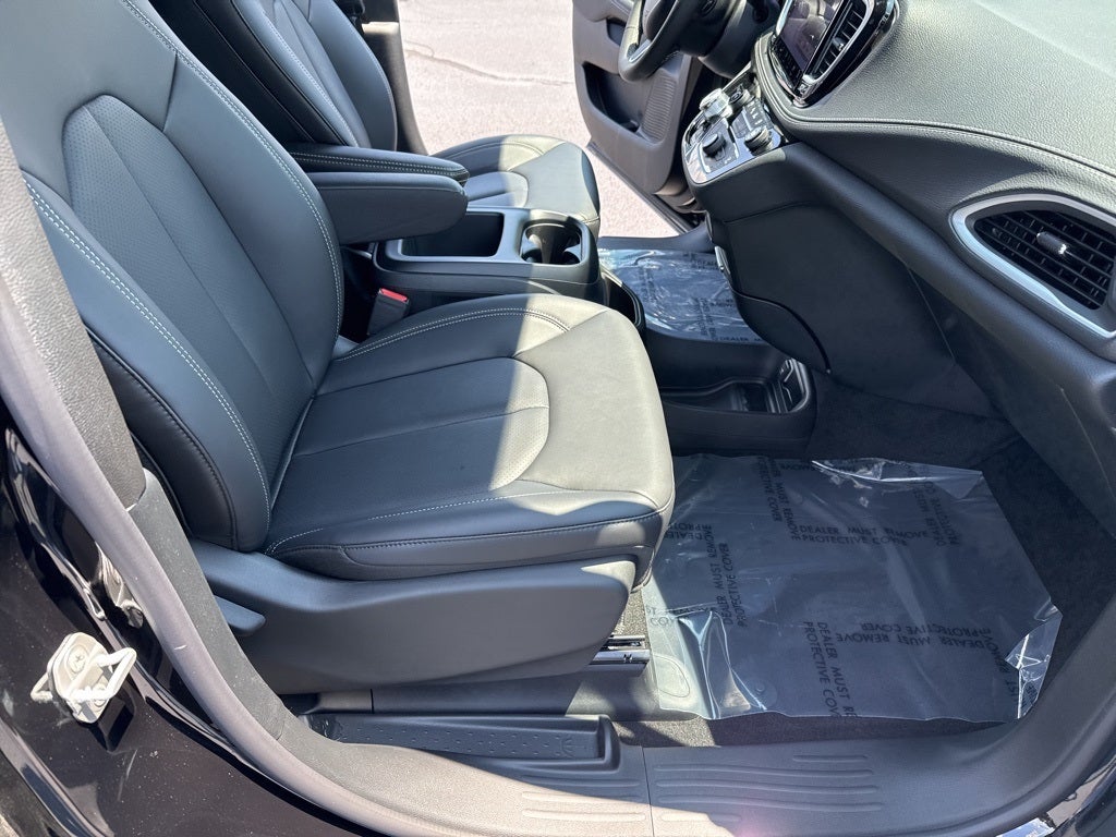 2025 Chrysler Pacifica PACIFICA SELECT