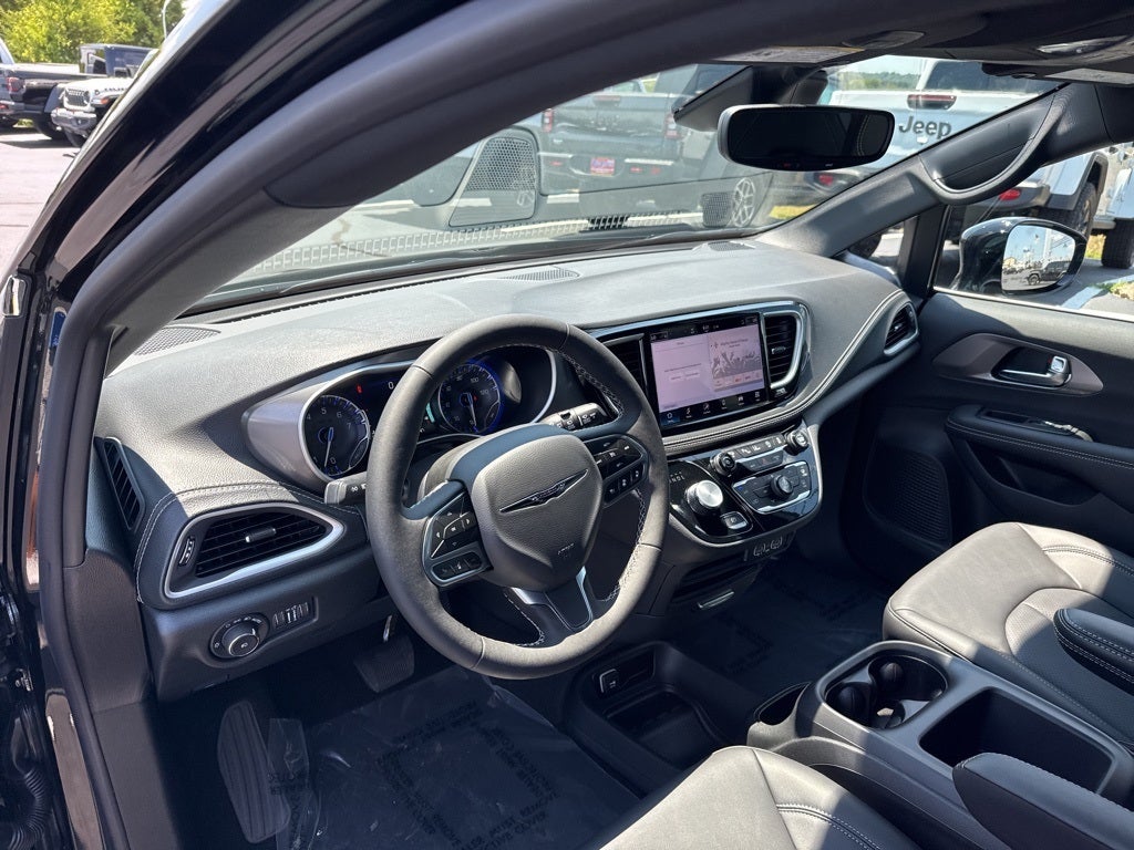2025 Chrysler Pacifica PACIFICA SELECT