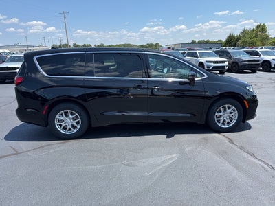 2025 Chrysler Pacifica PACIFICA SELECT