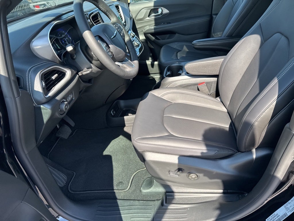 2025 Chrysler Pacifica PACIFICA SELECT