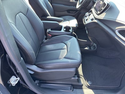 2025 Chrysler Pacifica PACIFICA SELECT