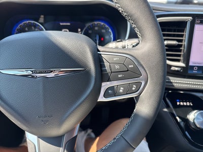 2025 Chrysler Pacifica PACIFICA SELECT