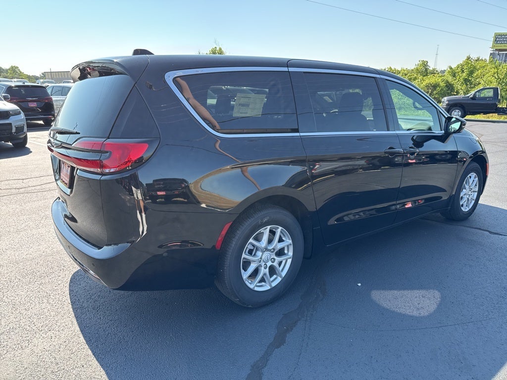 2025 Chrysler Pacifica PACIFICA SELECT