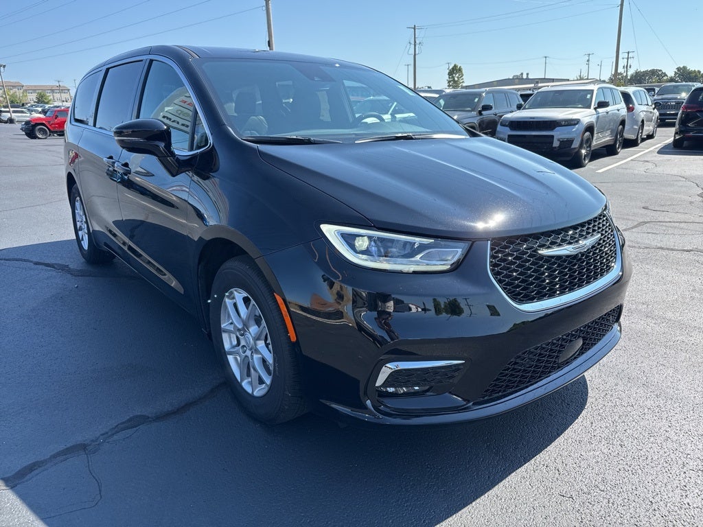 2025 Chrysler Pacifica PACIFICA SELECT