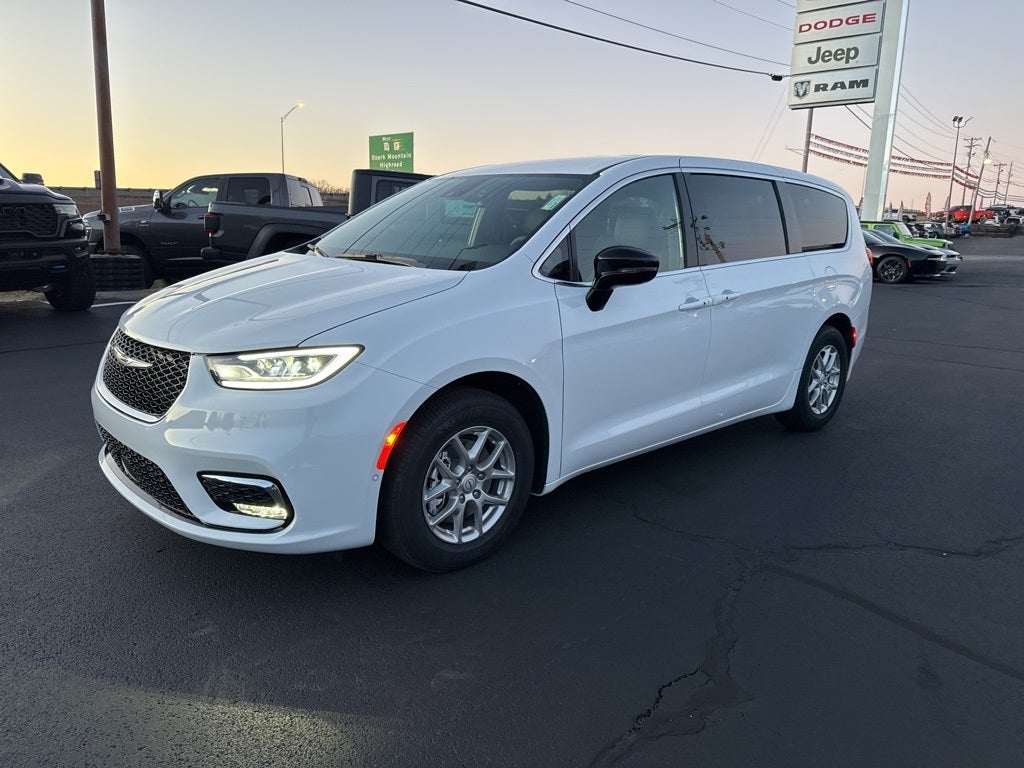 2026 Chrysler Pacifica PACIFICA SELECT