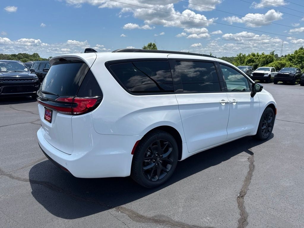 2026 Chrysler Pacifica PACIFICA SELECT