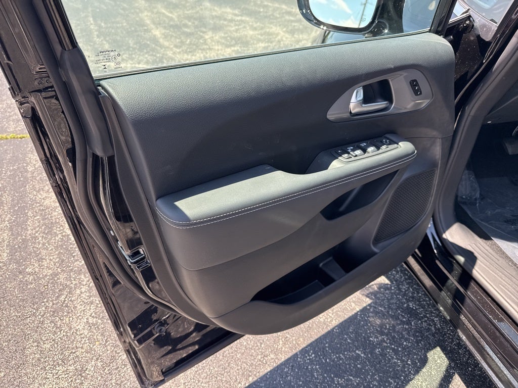 2025 Chrysler Pacifica PACIFICA SELECT