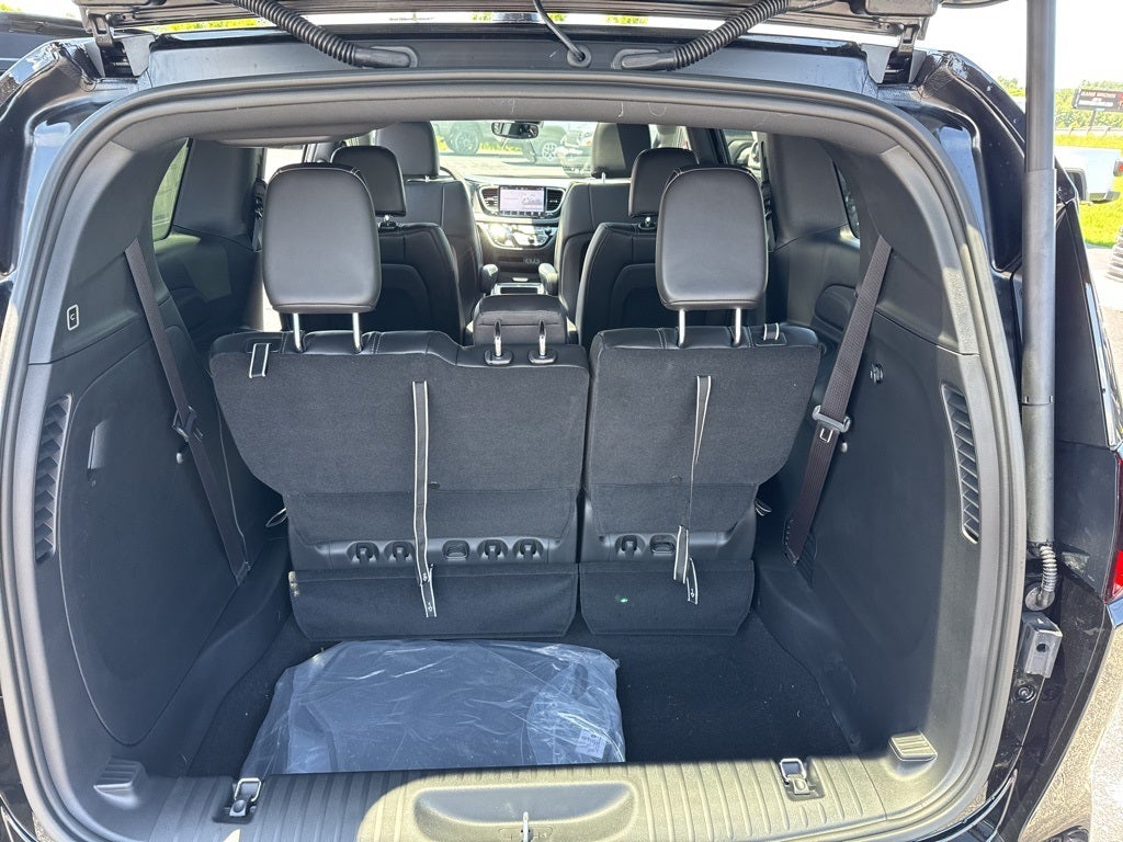 2025 Chrysler Pacifica PACIFICA SELECT