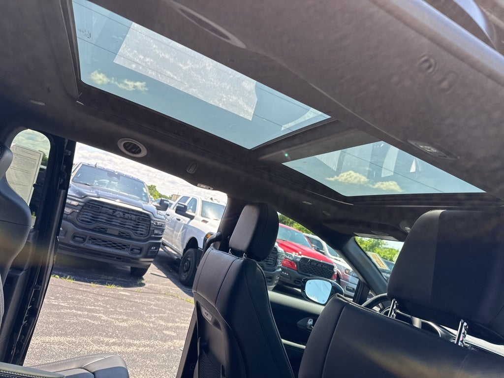 2025 Chrysler Pacifica PACIFICA SELECT