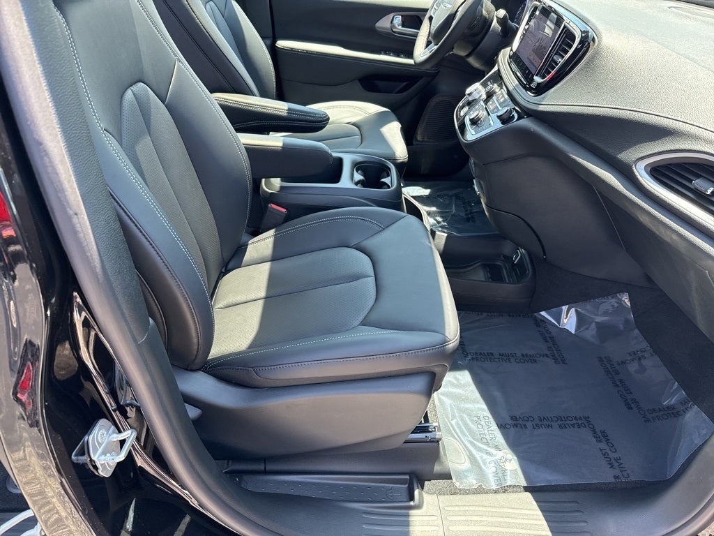 2025 Chrysler Pacifica PACIFICA SELECT