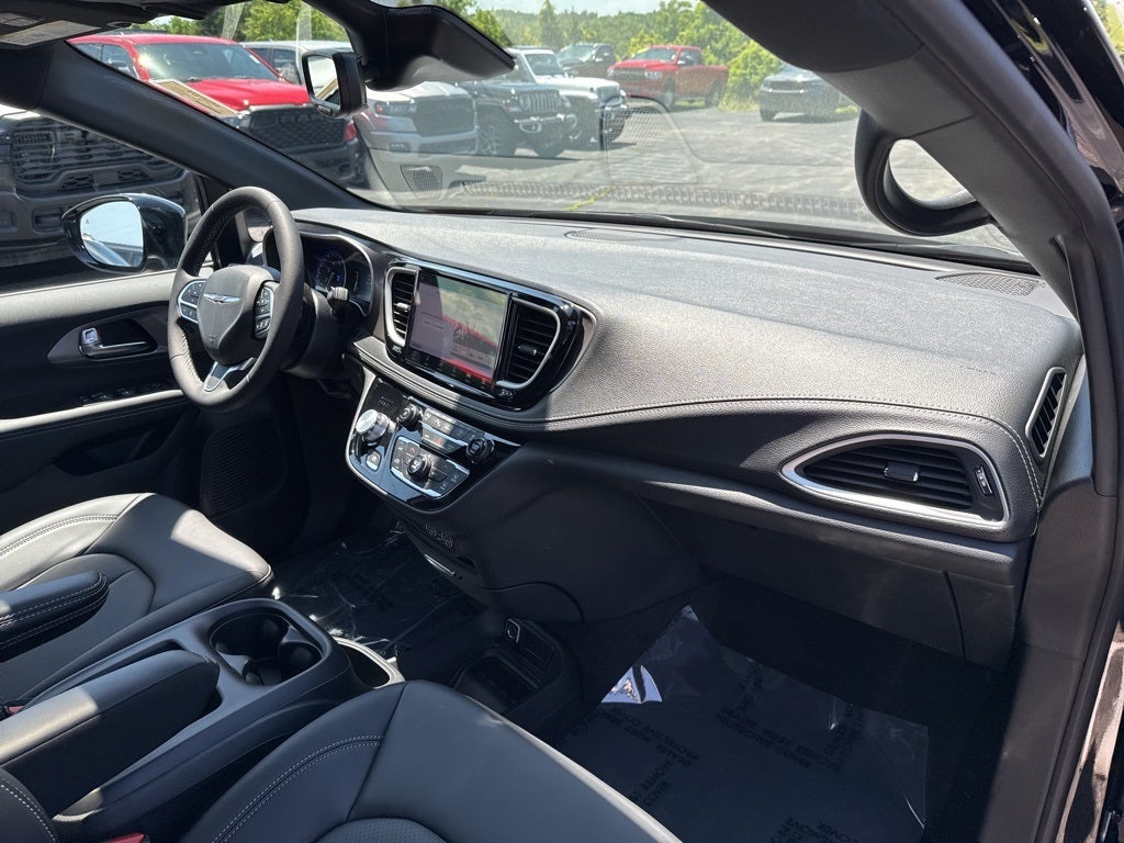 2025 Chrysler Pacifica PACIFICA SELECT