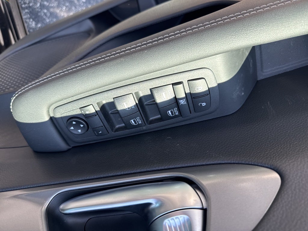 2025 Chrysler Pacifica PACIFICA SELECT