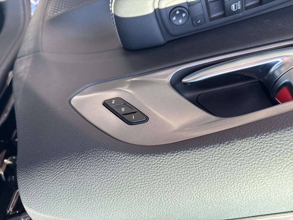 2025 Chrysler Pacifica PACIFICA SELECT