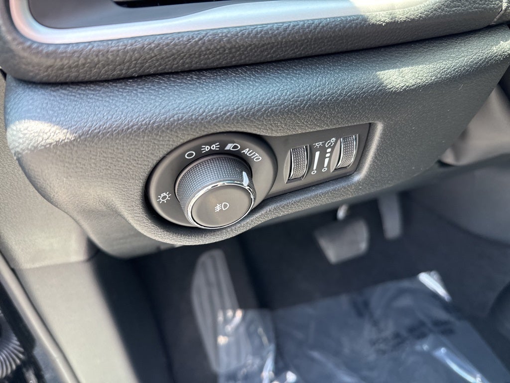 2025 Chrysler Pacifica PACIFICA SELECT