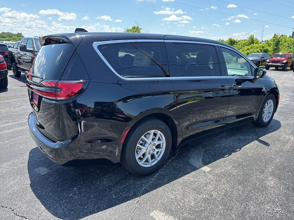 2025 Chrysler Pacifica PACIFICA SELECT
