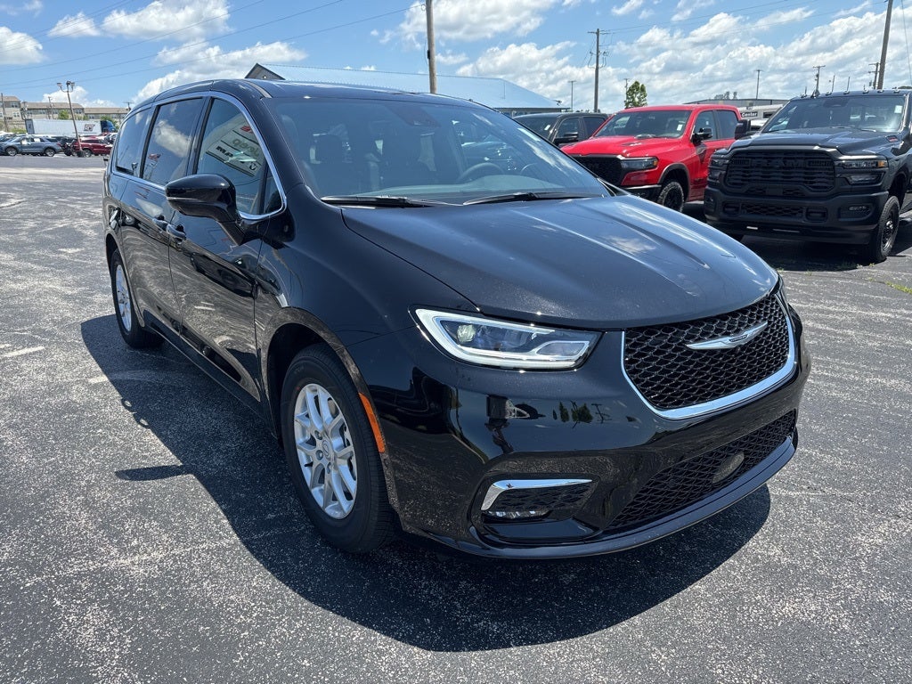 2025 Chrysler Pacifica PACIFICA SELECT