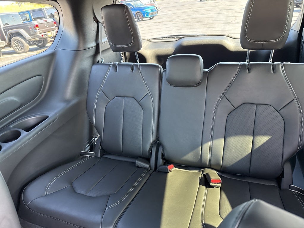 2025 Chrysler Pacifica PACIFICA SELECT