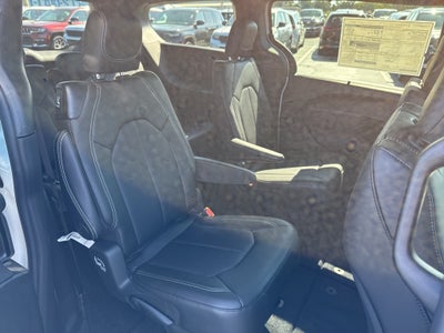 2025 Chrysler Pacifica PACIFICA SELECT