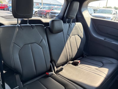 2025 Chrysler Pacifica PACIFICA SELECT