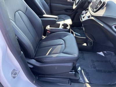 2025 Chrysler Pacifica PACIFICA SELECT