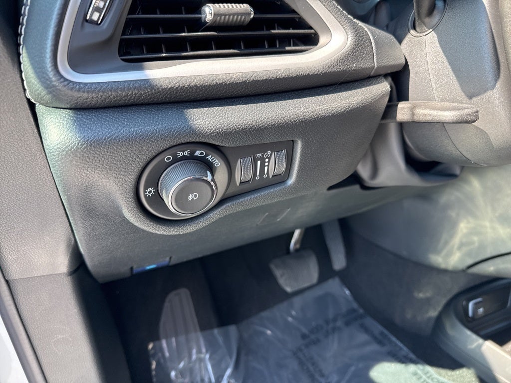 2025 Chrysler Pacifica PACIFICA SELECT