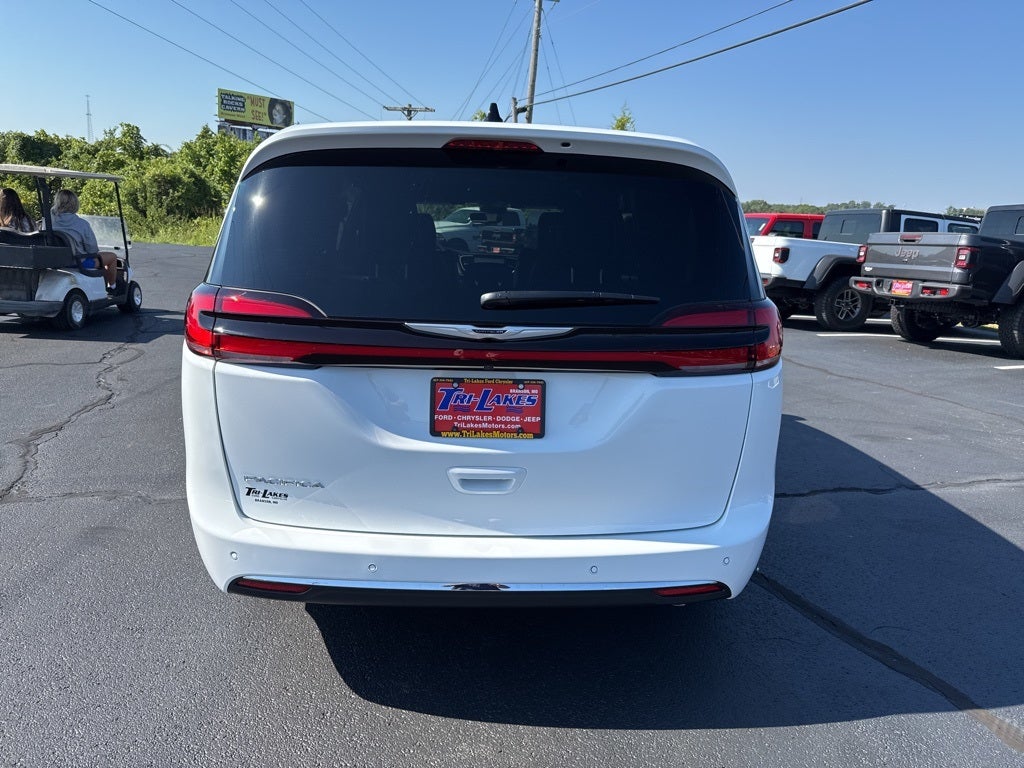 2025 Chrysler Pacifica PACIFICA SELECT
