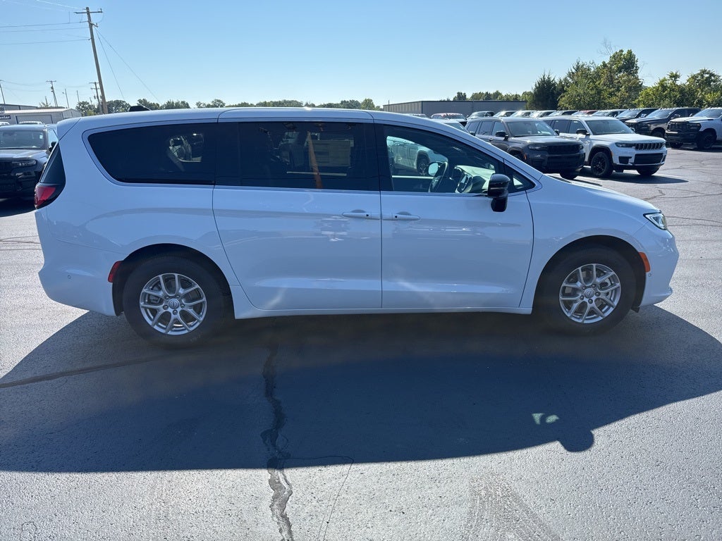 2025 Chrysler Pacifica PACIFICA SELECT