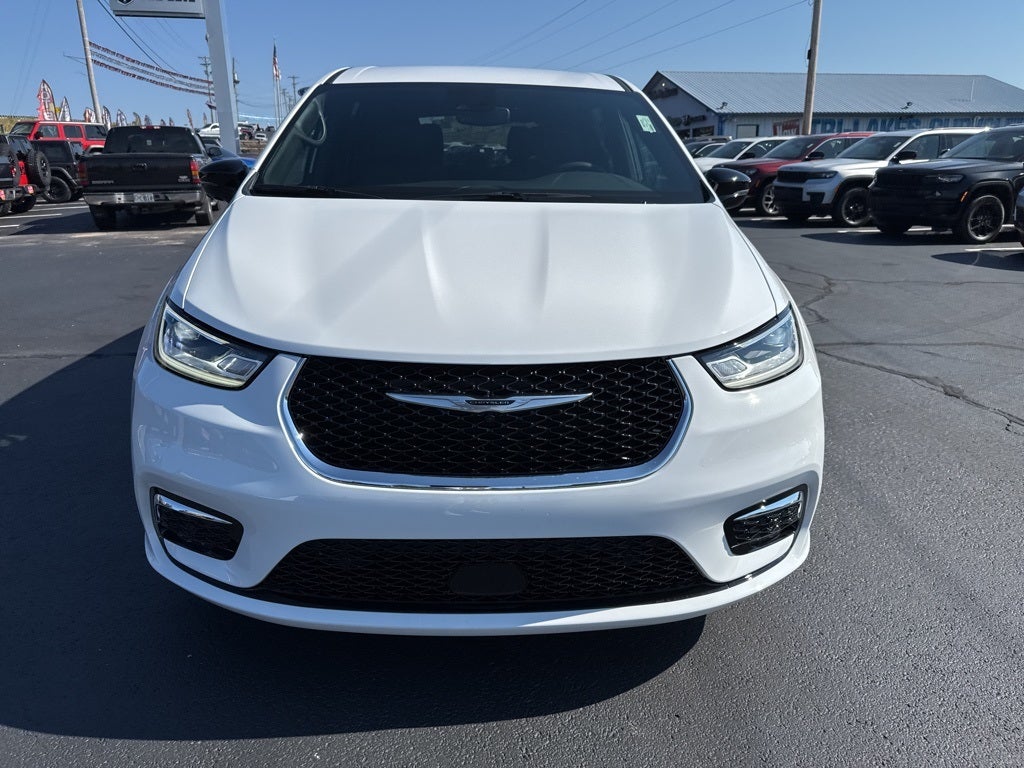 2025 Chrysler Pacifica PACIFICA SELECT