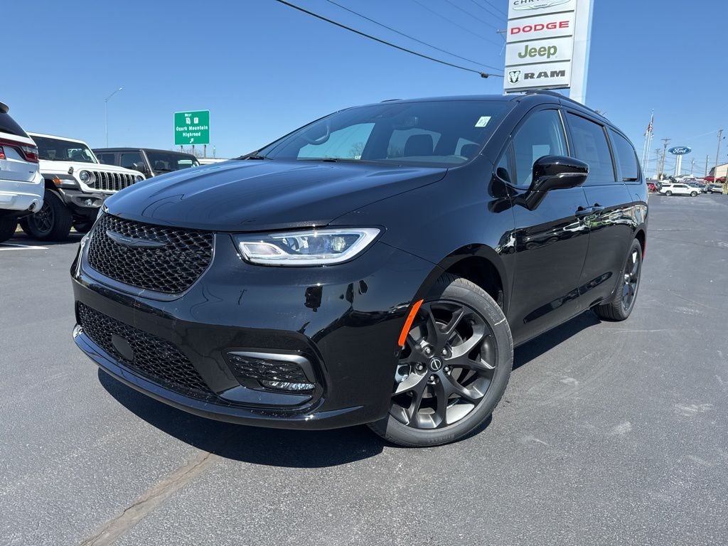 2026 Chrysler Pacifica PACIFICA SELECT