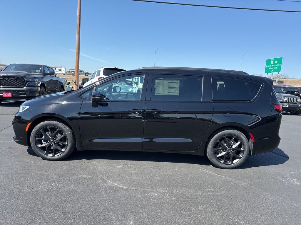 2026 Chrysler Pacifica PACIFICA SELECT