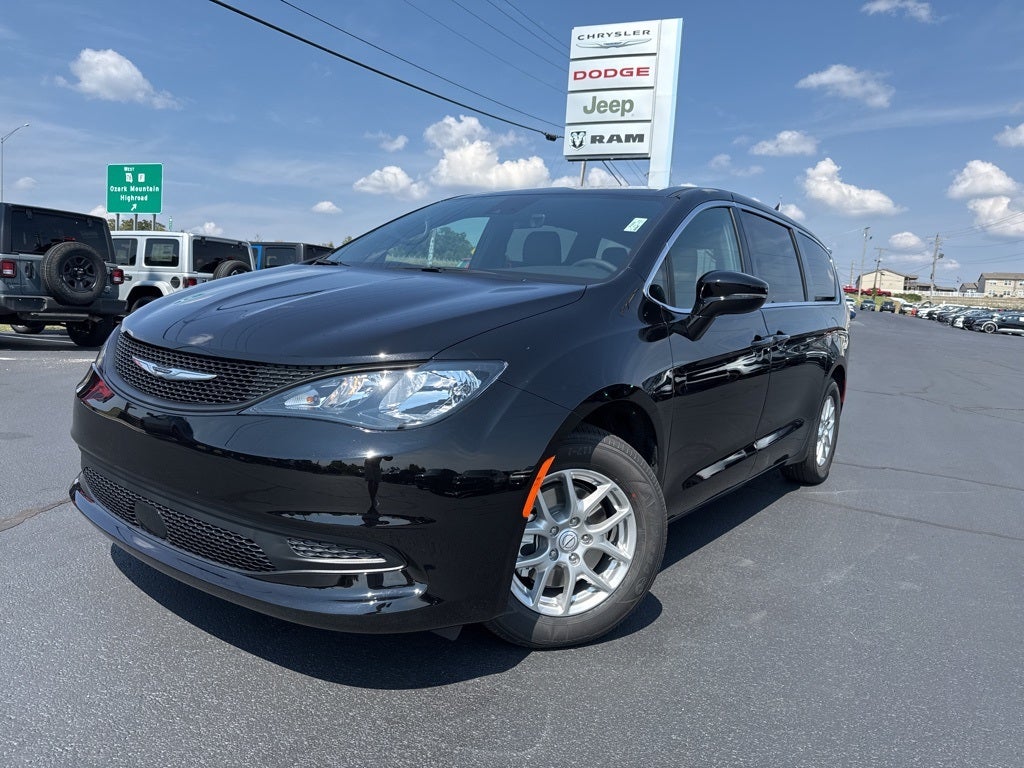 2026 Chrysler Voyager VOYAGER LX