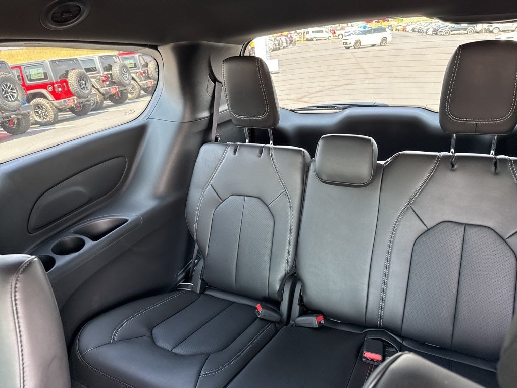 2026 Chrysler Voyager VOYAGER LX