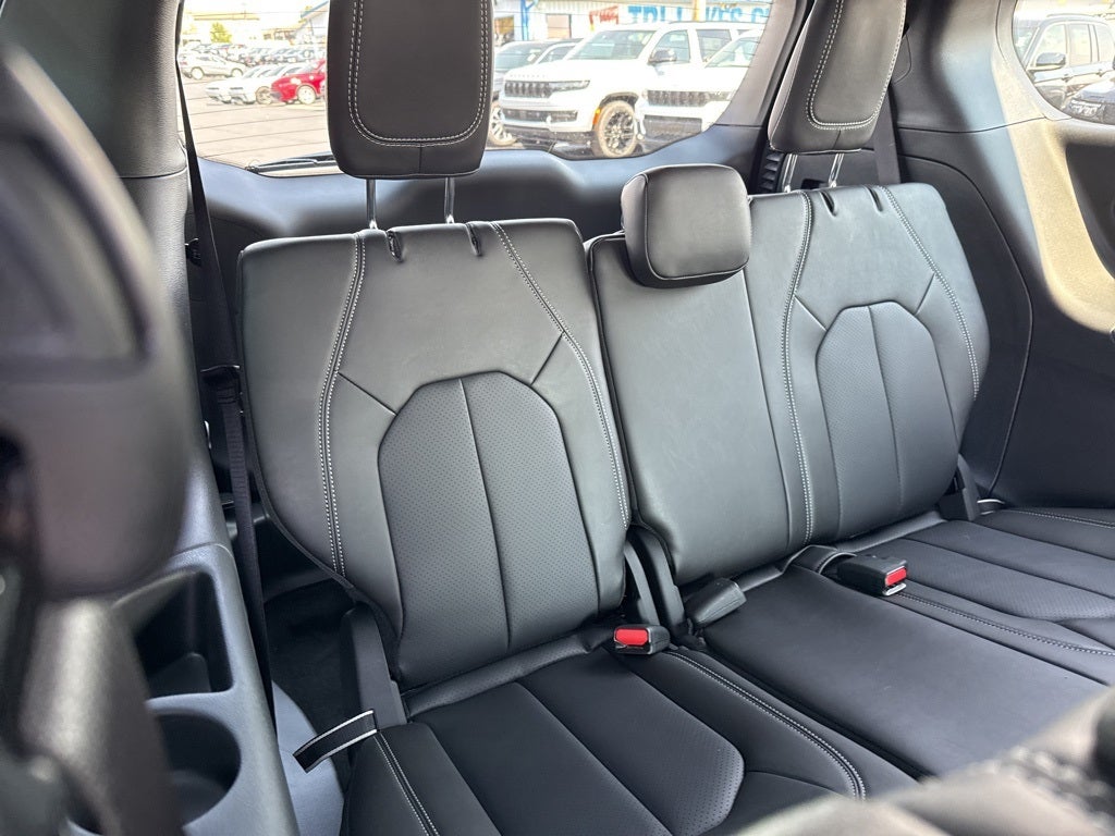 2026 Chrysler Voyager VOYAGER LX