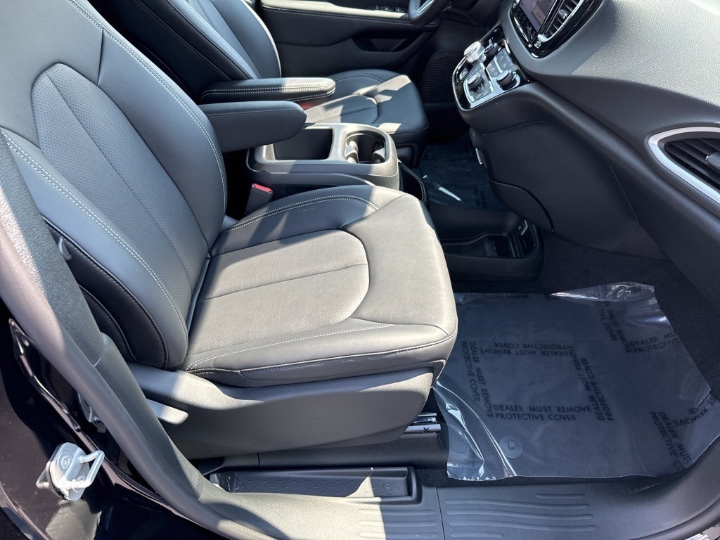 2026 Chrysler Voyager VOYAGER LX