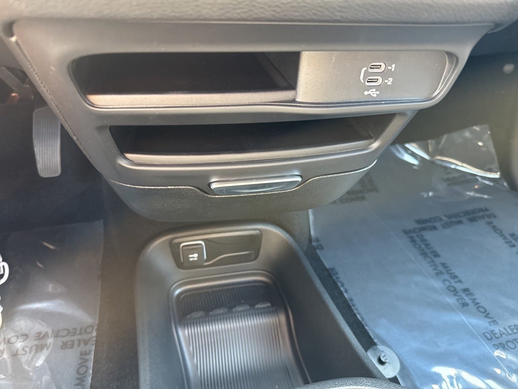 2026 Chrysler Voyager VOYAGER LX