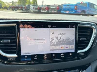 2026 Chrysler Voyager VOYAGER LX