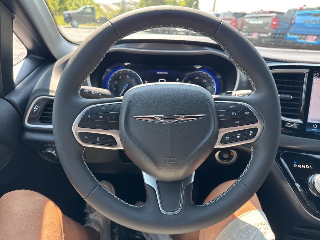 2026 Chrysler Voyager VOYAGER LX