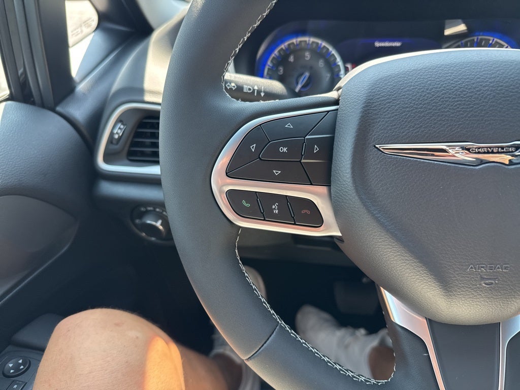 2026 Chrysler Voyager VOYAGER LX